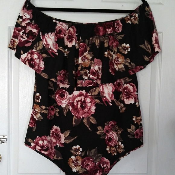 Rue 21 Floral bodysuit - Picture 8 of 8